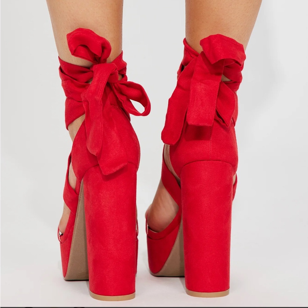 Plot Twist Heel - image 4